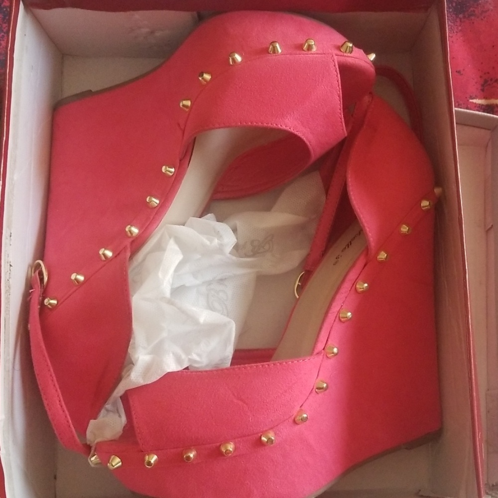 Hot pink wedges